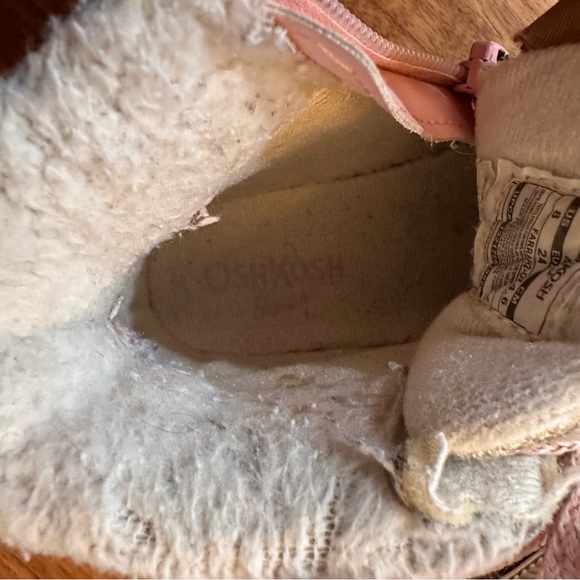 OshKosh Metallic Gold High Top Sneakers Glitter Faux Fur Trim. Size Girl… - Picture 16 of 16